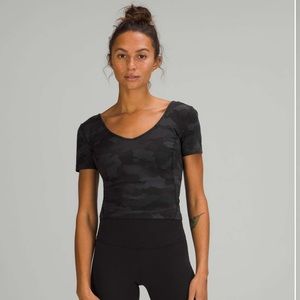 Lululemon Align T-Shirt Tee Crop Sexy Top Camouflage Yoga Sport Gym Workout Camo